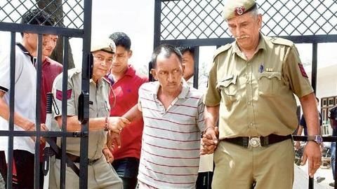 Pradyuman murder case: CBI team files 5000-page chargesheet against accused juvenile Pradyuman murder case: CBI team files 5000-page chargesheet against accused juvenile