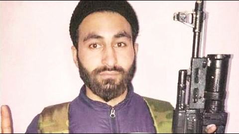Did This Promising AMU PhD Scholar From J&K Join Hizbul Mujahideen? Did This Promising AMU PhD Scholar From J&K Join Hizbul Mujahideen?